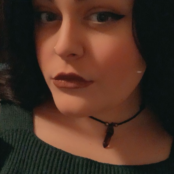 Meet your Posher, Casey - Picture 3 of 4